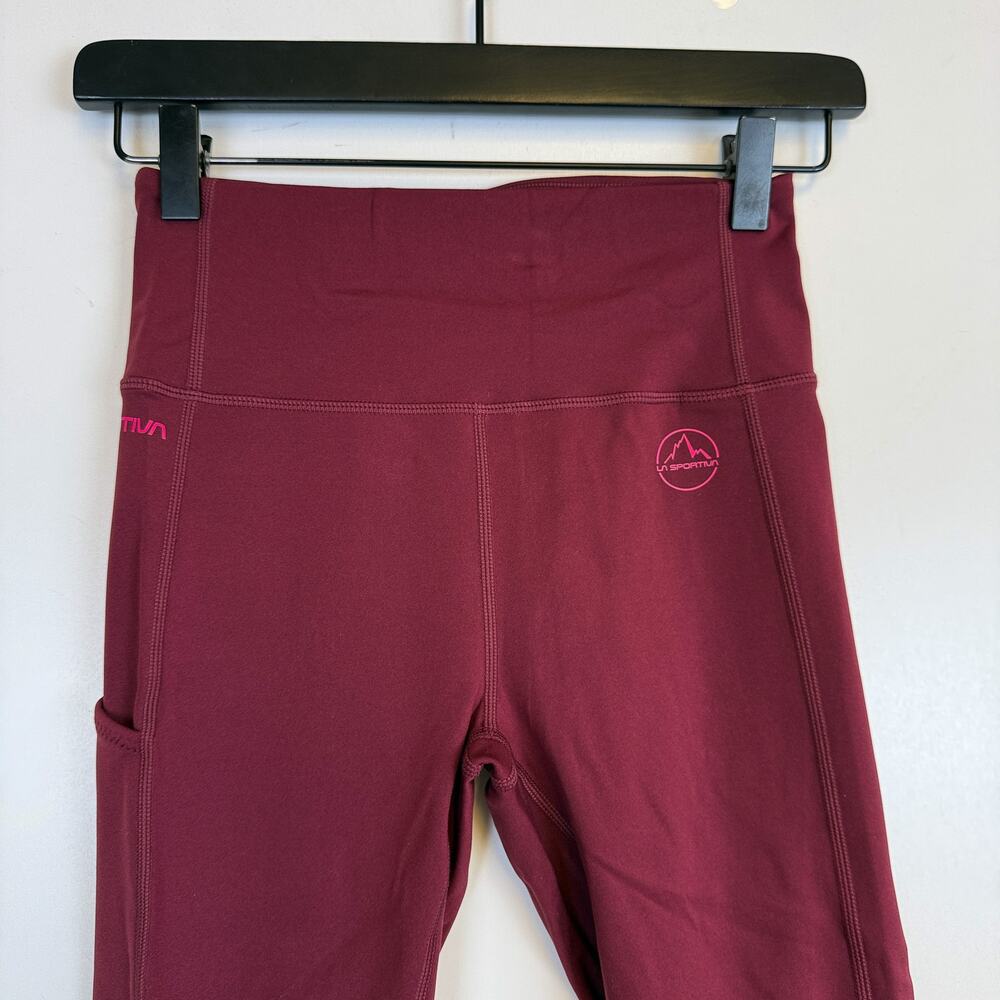 La Sportiva Cosmosis Hiking Leggings in Redwood Azalea Red - XS - Picture 3 of 9